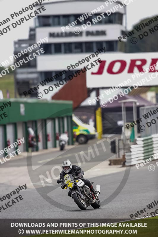 Vintage motorcycle club;eventdigitalimages;mallory park;mallory park trackday photographs;no limits trackdays;peter wileman photography;trackday digital images;trackday photos;vmcc festival 1000 bikes photographs
